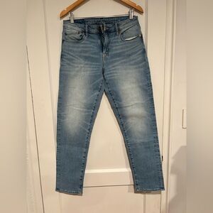 American Eagle Athletic Slim Jeans 29x32
